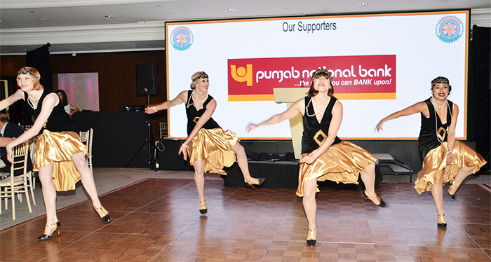 The Gatsby Girls entertaining the guests.